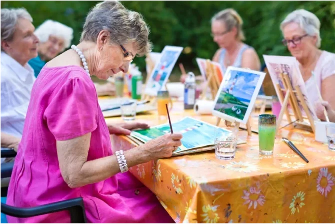 Crafts and Creative Activities for Cognitive Health in Seniors